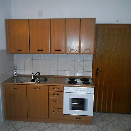 Daire Candy Fis Omiš