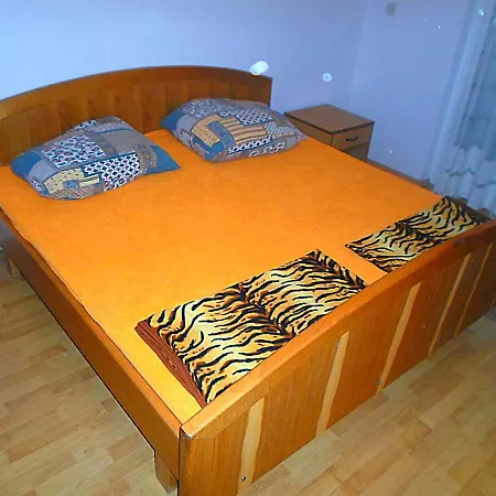 Candy Fis Omiš